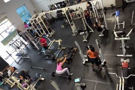 Academia Brasil Fitness