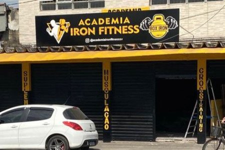 Iron Fitness Academia
