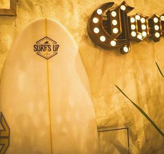 Surf's Up Club Free Hostel