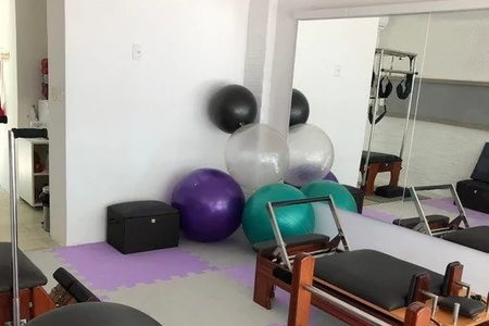 Lounge Pilates