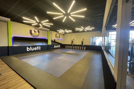 Academia Bluefit - Barreiras